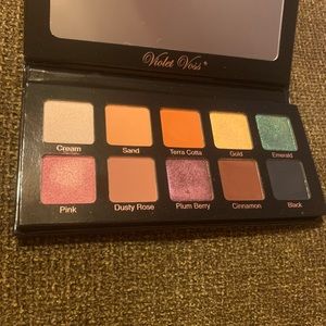 Violet Voss essentials palette